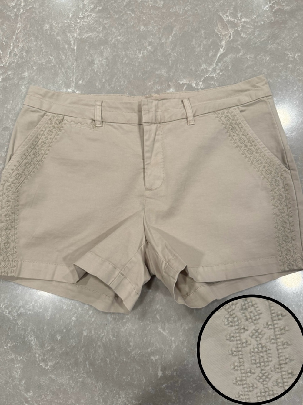 Garnet Hill Khaki Embroidered Chino Shorts Women’s Size 6 Casual Summer